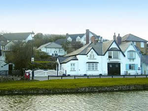 Self catering breaks at Breakwater in Bude, Cornwall