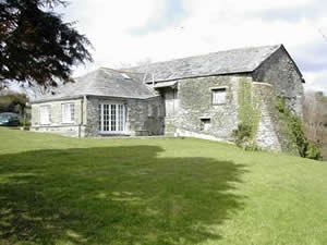 Self catering breaks at Lamellyon Roundhouse in Lanteglos, Cornwall