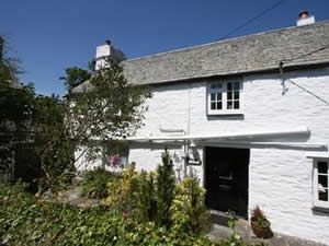 Self catering breaks at Clematis Cottage in Trenale, Cornwall