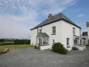 Self catering breaks at The Old Chapel House in Trenale, Cornwall