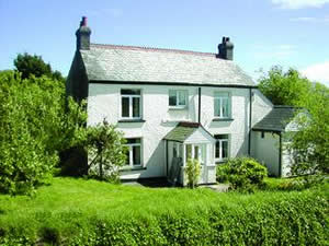 Self catering breaks at Rosslyn in Lansallos, Cornwall