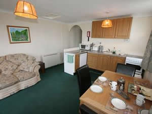 Self catering breaks at Ocean View in Halgabron, Cornwall