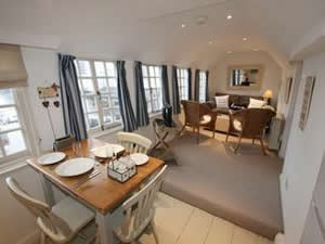 Self catering breaks at Harbour Loft in Port Isaac, Cornwall