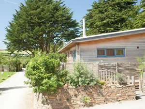 Self catering breaks at Howlek in Mawgan Porth, Cornwall