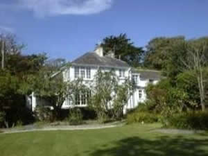 Self catering breaks at Torquil Cottage in Trebetherick, Cornwall