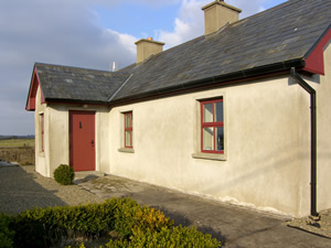 Self catering breaks at Ballinrobe in Lough Mask, County Mayo