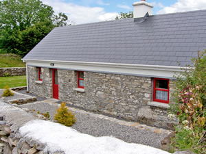 Self catering breaks at Kiltimagh in Plains of Mayo, County Mayo