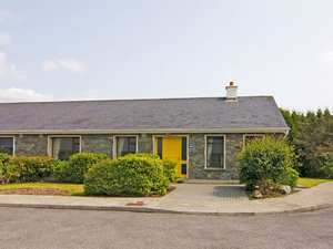 Self catering breaks at Kenmare in Kenmare Bay, County Kerry