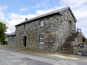 Self catering breaks at Claremorris in Lough Mask, County Mayo