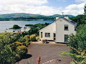 Self catering breaks at Clonbur in Lough Corrib, County Galway