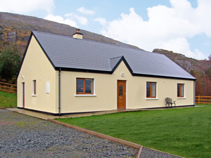 Self catering breaks at Adrigole in Bantry, County Cork