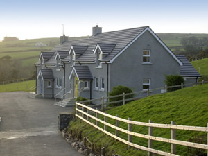 Self catering breaks at Cushendun in Antrim Coast, County Antrim