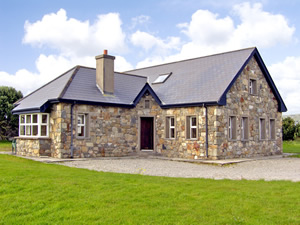 Self catering breaks at Claddaghduff in Connemarra, County Galway