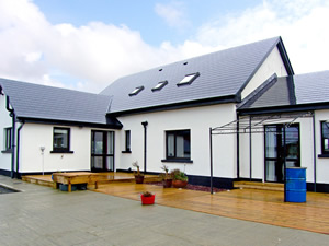 Self catering breaks at Moylough in North East Galway, County Galway