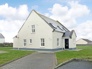 Self catering breaks at Enniscrone in Atlantic Coast, County Sligo