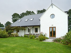 Self catering breaks at Ballinrobe in Lough Mask, County Mayo