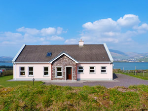 Self catering breaks at Dingle in Dingle Peninsula, County Kerry