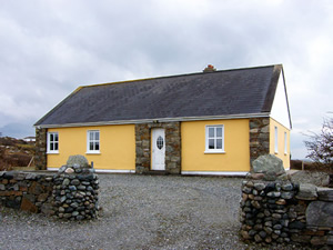 Self catering breaks at Ballyconneely in Galway Bay, County Galway