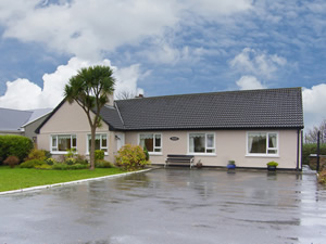 Self catering breaks at Bunbeg in Gweedore Bay, County Donegal
