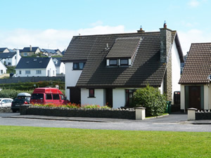 Self catering breaks at Lahinch in Atlantic Coast, County Clare