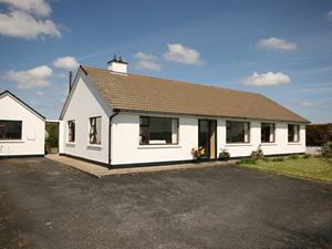 Self catering breaks at Kilshanny in Cliffs of Moher, County Clare