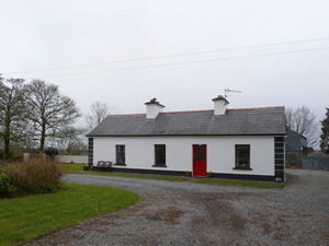 Self catering breaks at Charlestown in Carracastle, County Mayo