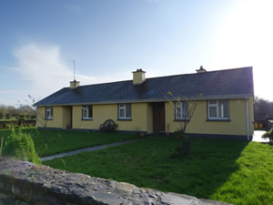 Self catering breaks at Ballinrobe in Lough Mask, County Mayo