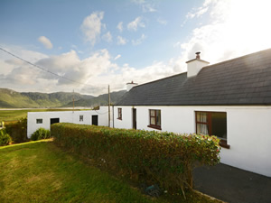 Self catering breaks at Ardara in Atlantic Coast, County Donegal