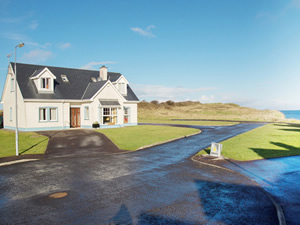 Self catering breaks at Bundoran in Donegal Bay, County Donegal