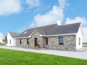 Self catering breaks at Carraroe in Galway Bay, County Galway