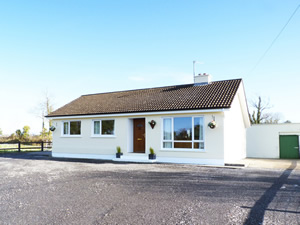 Self catering breaks at Carrick-On-Shannon in Lough Bran, County Leitrim