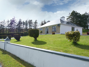 Self catering breaks at Westport in Clew Bay, County Mayo