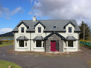 Self catering breaks at Cahersiveen in Ring of Kerry, County Kerry