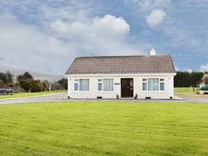 Self catering breaks at Rathmore in Lakes of Killarney, County Kerry