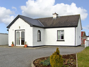 Self catering breaks at Ballymote in Sligo Bay, County Sligo