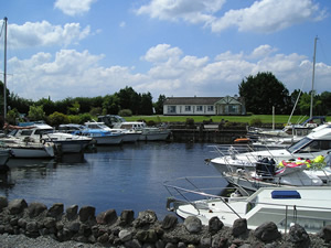 Self catering breaks at Glasson in Lough Ree, County Westmeath