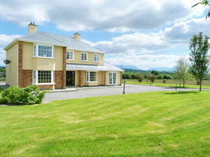 Self catering breaks at Ballincarrig in Lakes of Killarney, County Kerry