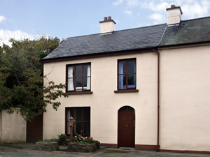 Self catering breaks at Redcross in Brittas Bay, County Wicklow