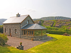 Self catering breaks at Glengarriff in Beara Peninsula, County Cork