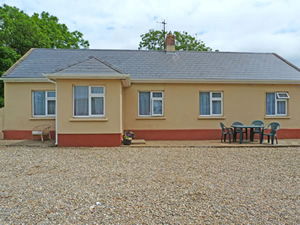 Self catering breaks at Wellingtonbridge in Hook Peninsula, County Wexford