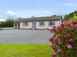 Self catering breaks at Redcross in Ballykissangel Country, County Wicklow