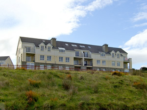 Self catering breaks at Dunfanaghy in Sheep Haven Bay, County Donegal