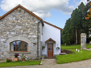 Self catering breaks at Shillelagh in Brittas Bay, County Wicklow