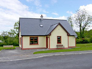 Self catering breaks at Knockvicar in Lough Key, County Roscommon