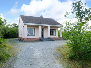 Self catering breaks at Cahir in Lough Mask, County Mayo