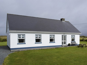 Self catering breaks at Ballyconneely in Connemara, County Galway