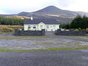 Self catering breaks at Glencar in Ring of Kerry, County Kerry