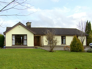 Self catering breaks at Ardnacrusha in Lough Derg, County Clare