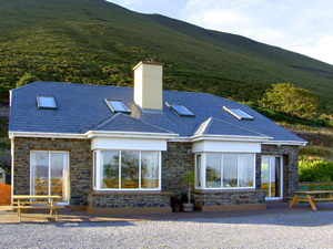 Self catering breaks at Glenbeigh in Ring of Kerry, County Kerry