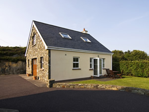 Self catering breaks at Castletownbere in Beara Peninsula, County Cork